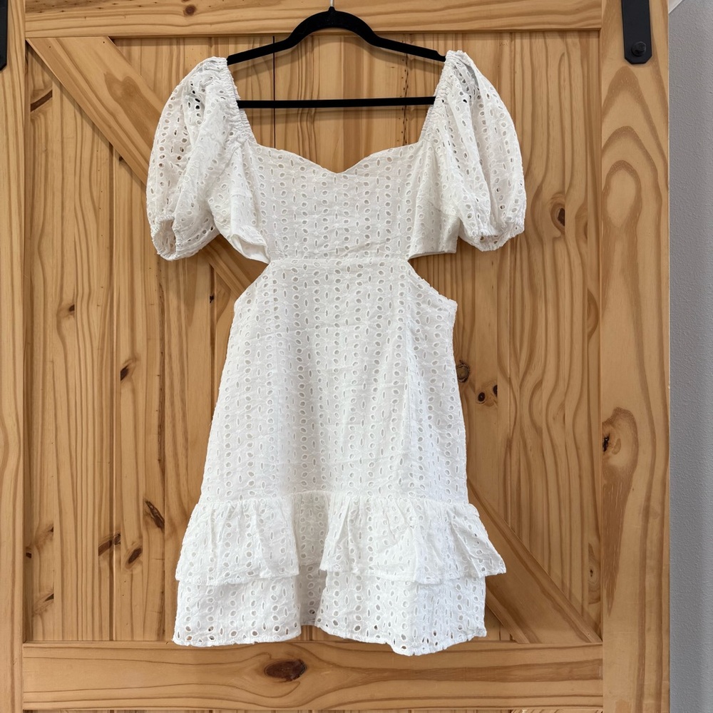 NWT Showpo Dress with side cutouts size 8